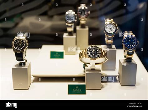 how to get a rolex at retail